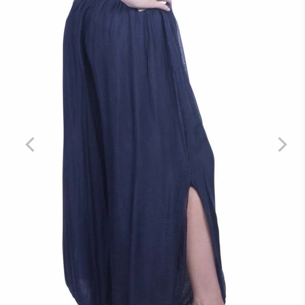 Gigi Moda (made in Italy) Gigi Moda 100% silk wide-leg pants with side slits.